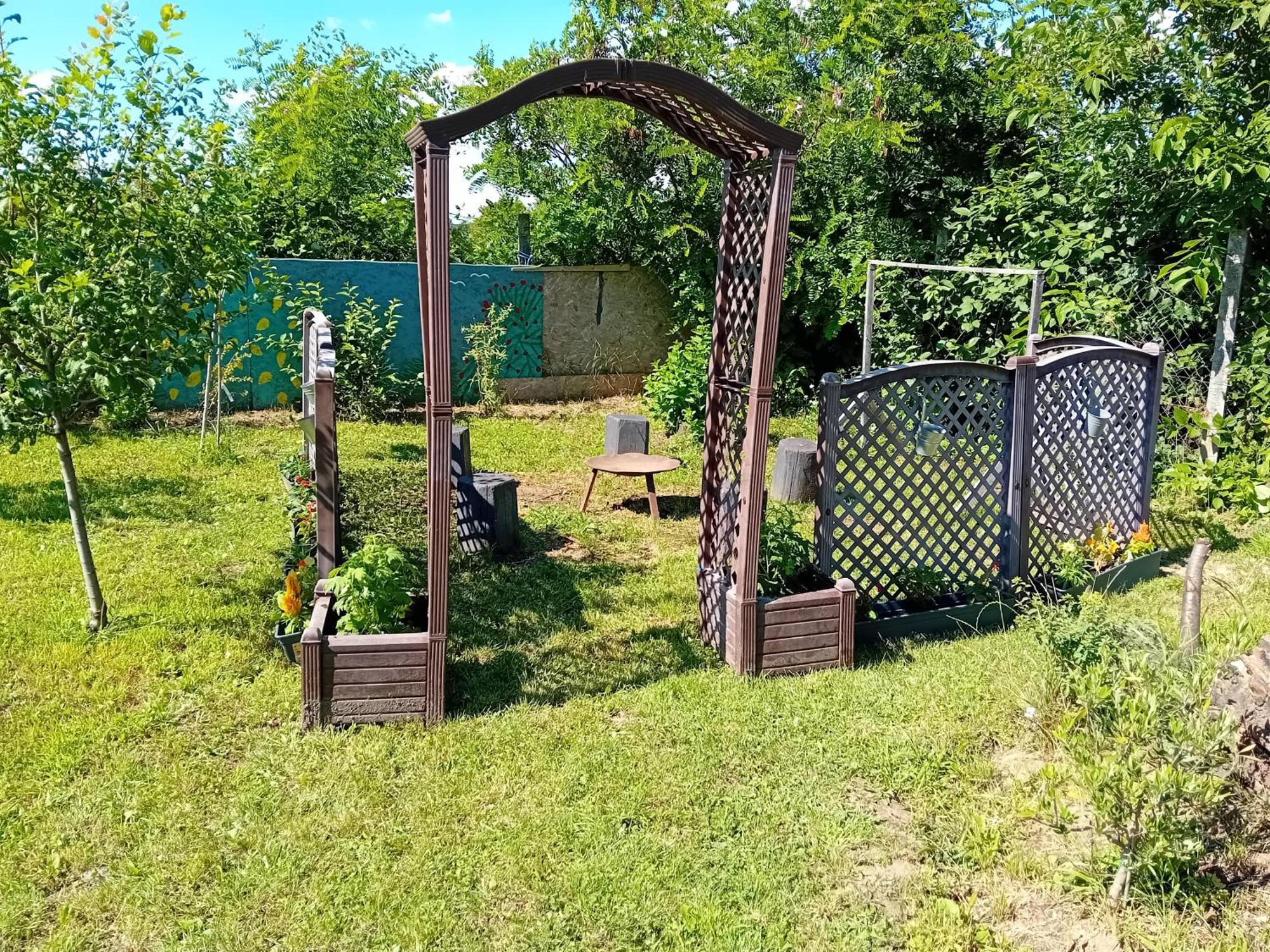Apartmán Bei Hanna Enying Exteriér fotografie